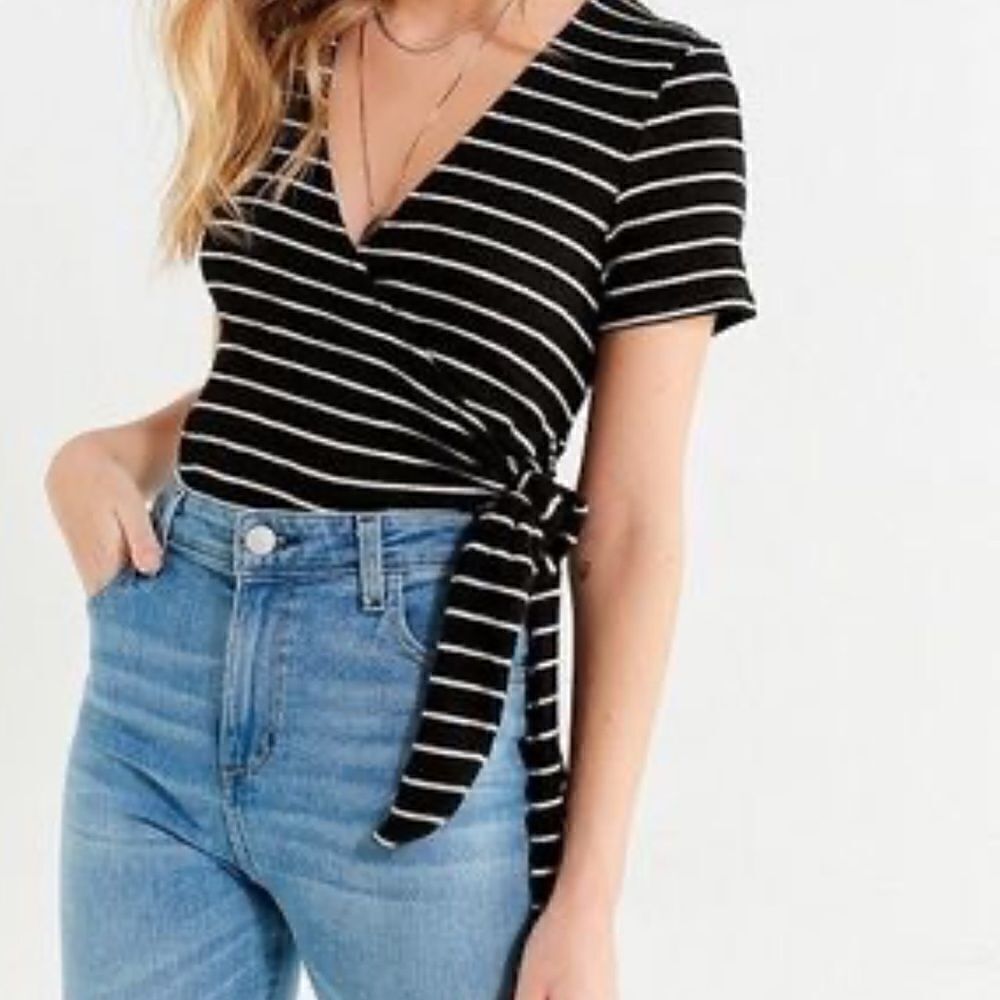 Urban Outfitters Project Social Tee Black White Wrap Tie Women’s Small